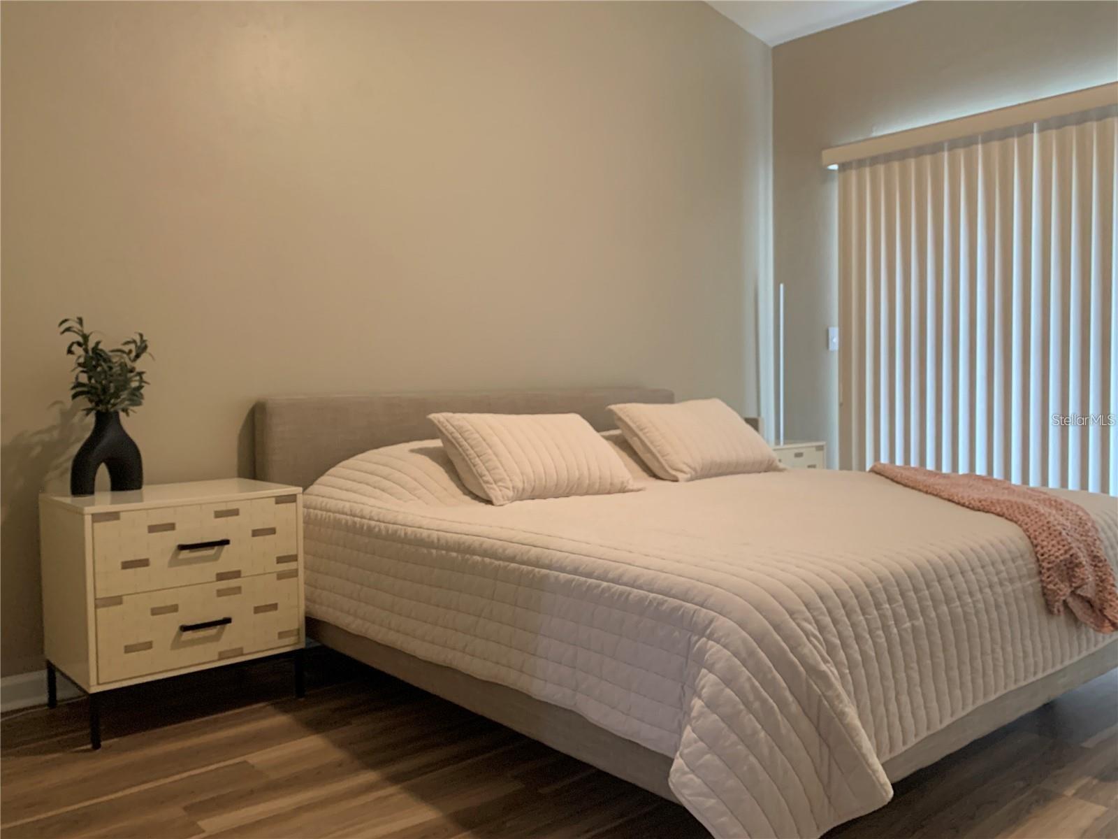 GARLAND CONDOS - Residential Lease