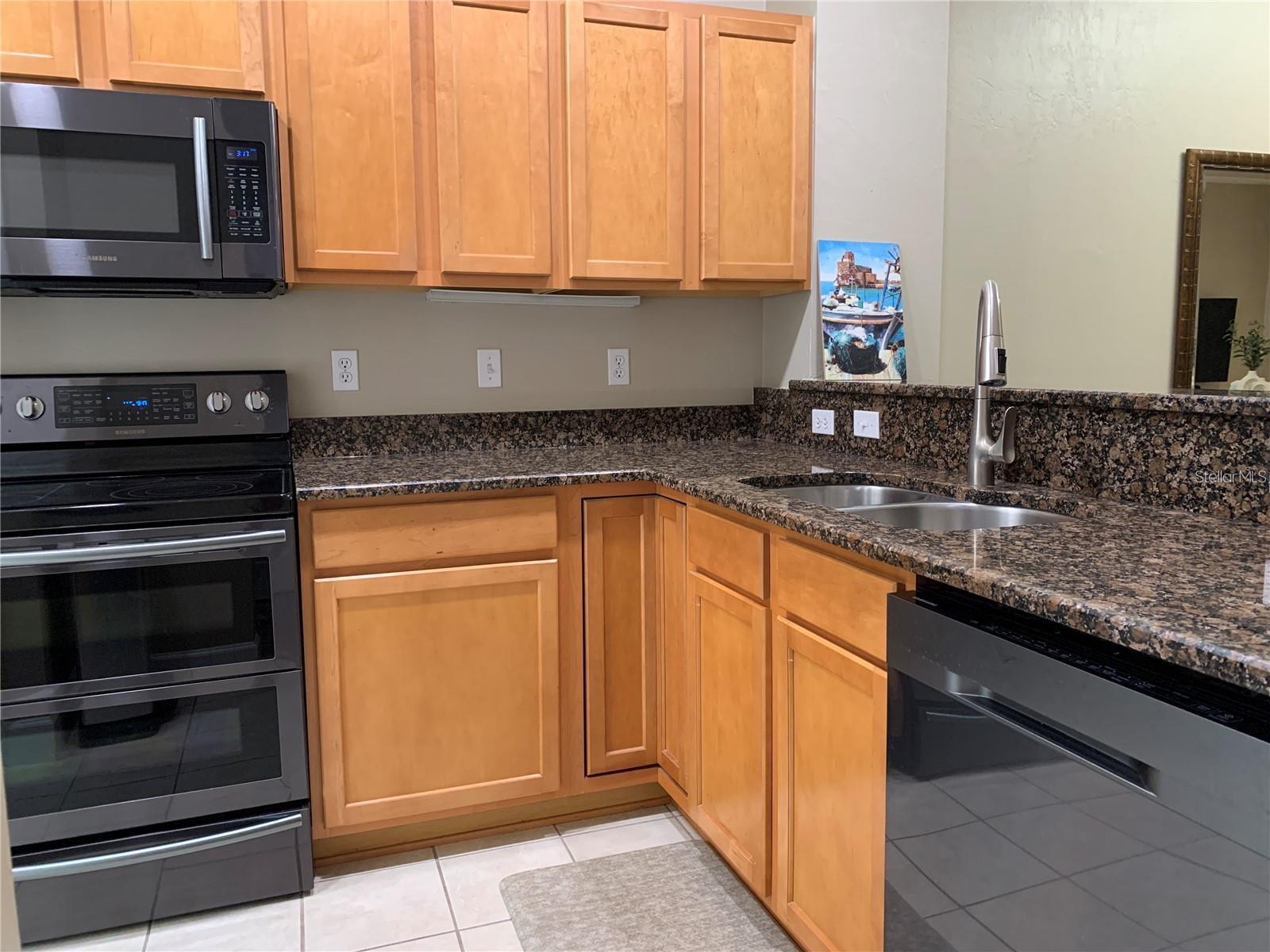 GARLAND CONDOS - Residential Lease