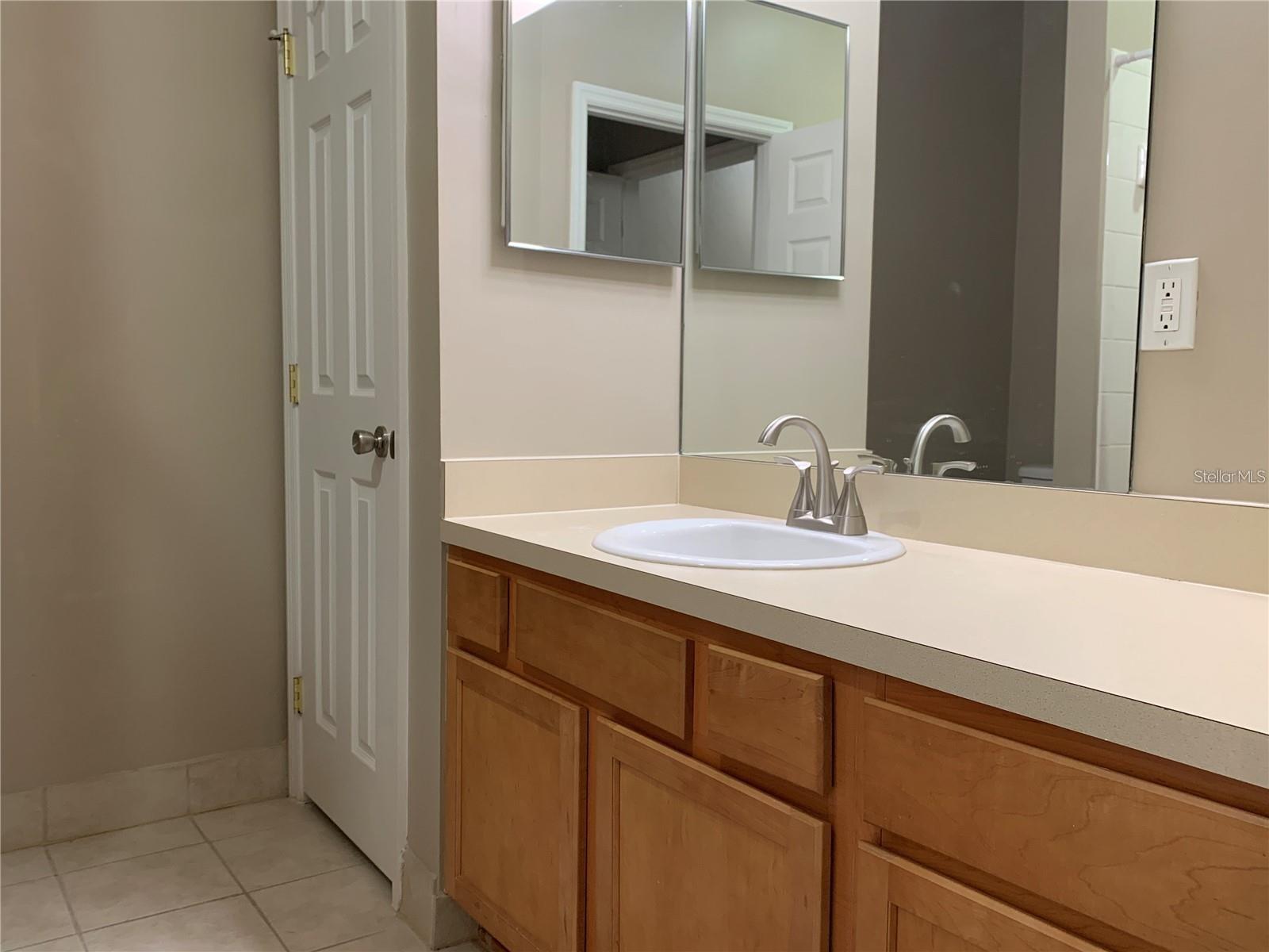 GARLAND CONDOS - Residential Lease