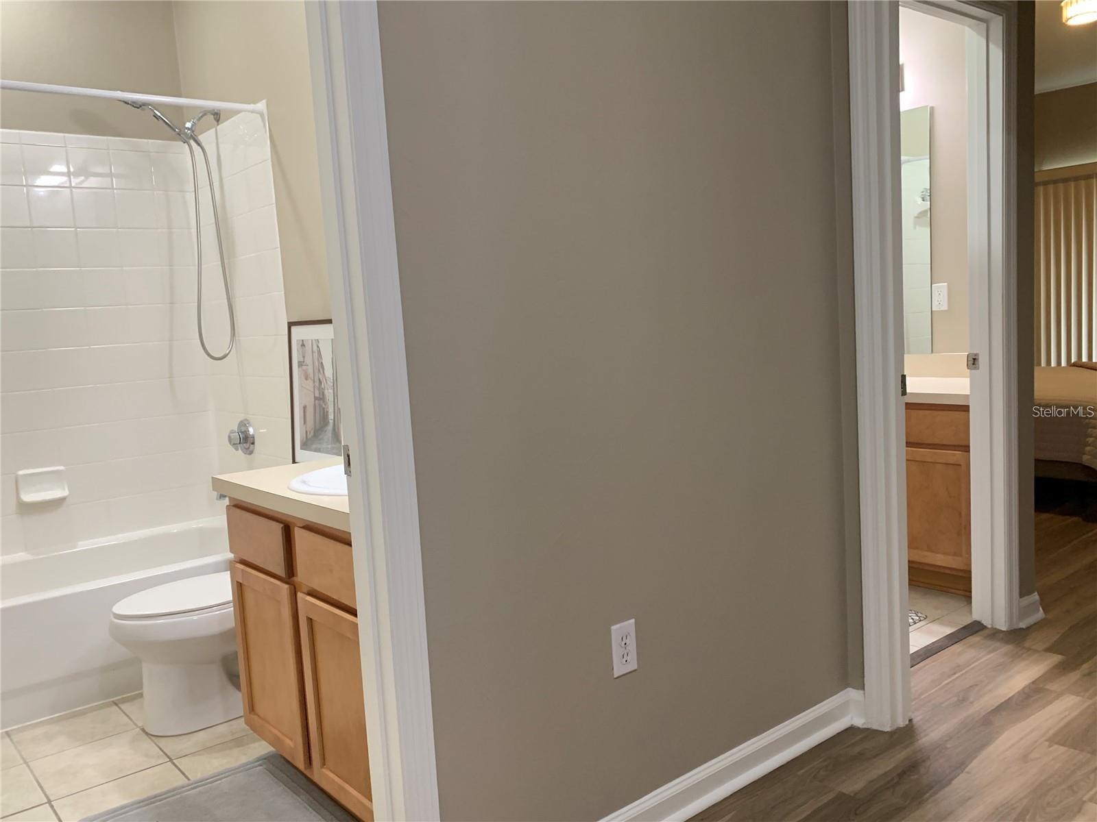 GARLAND CONDOS - Residential Lease