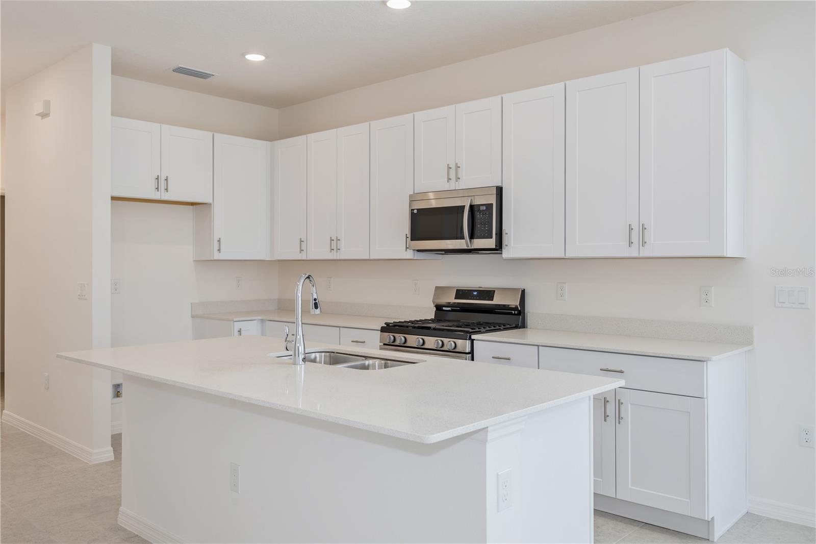 HIGHFIELD AT TWISTED OAKS - Residential