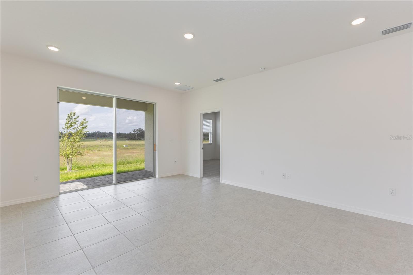 HIGHFIELD AT TWISTED OAKS - Residential