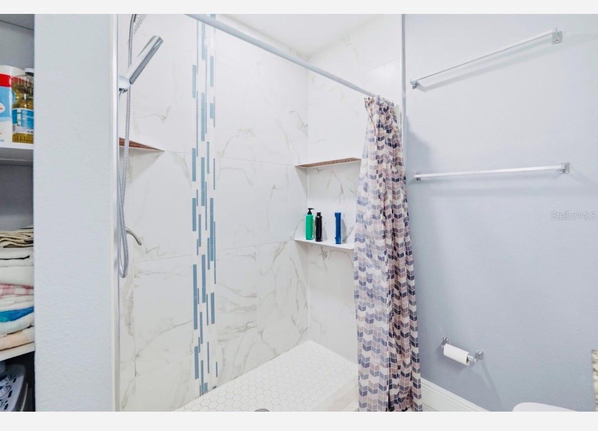 ADAMO ACRES SUB UN 1 - Residential