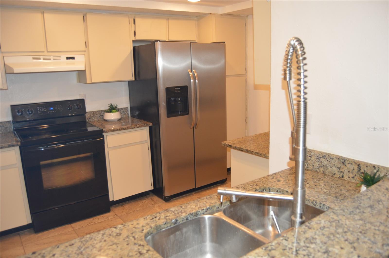 ESTANCIA CONDO - Residential