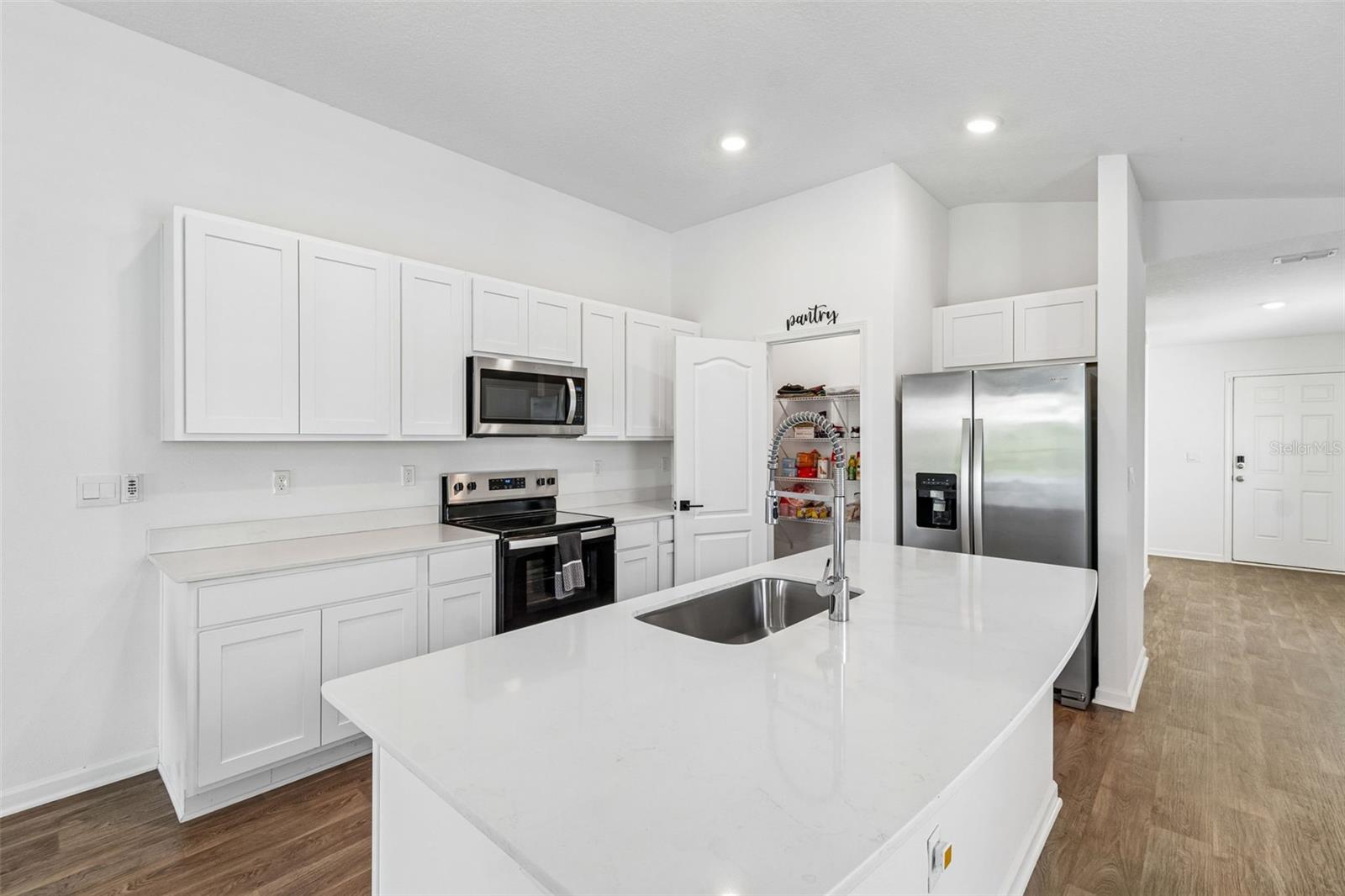 RAVENSWOOD VILLAGE - Residential