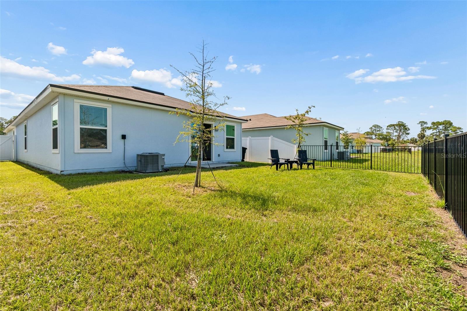 RAVENSWOOD VILLAGE - Residential