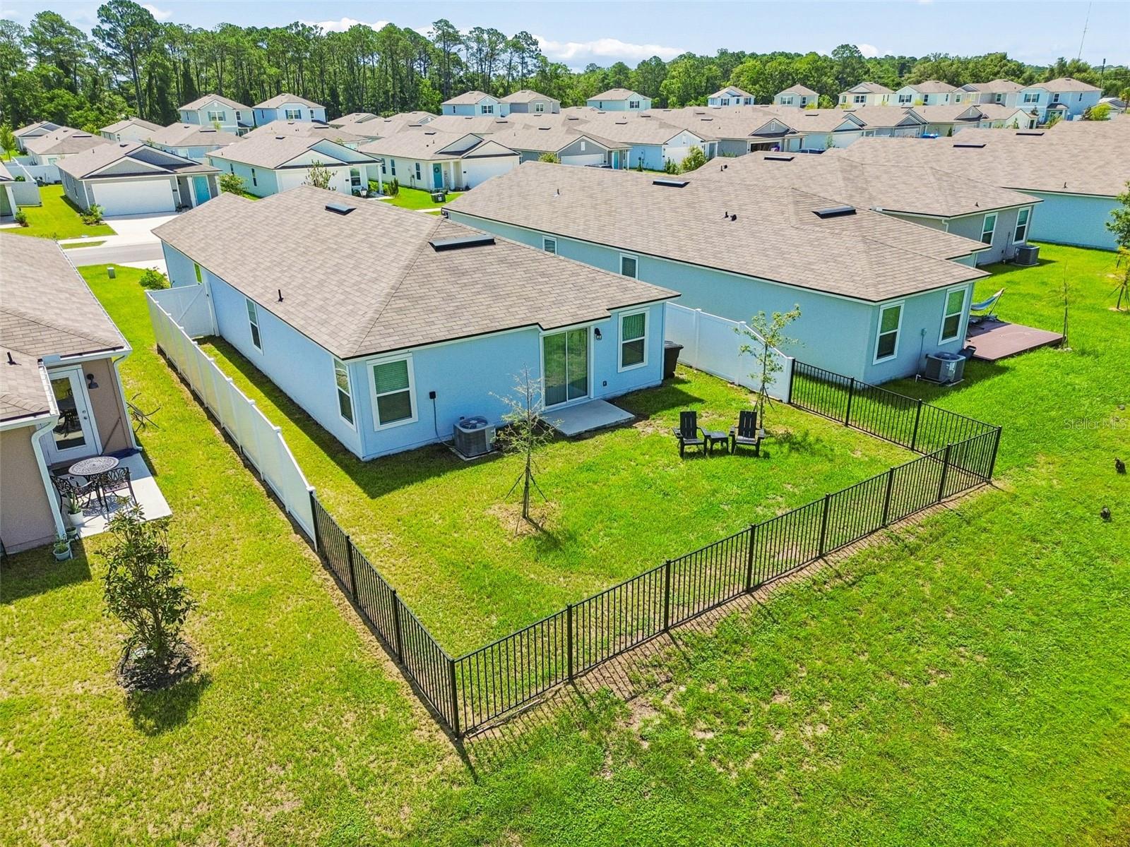 RAVENSWOOD VILLAGE - Residential