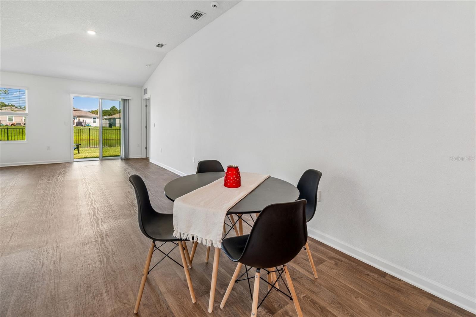 RAVENSWOOD VILLAGE - Residential