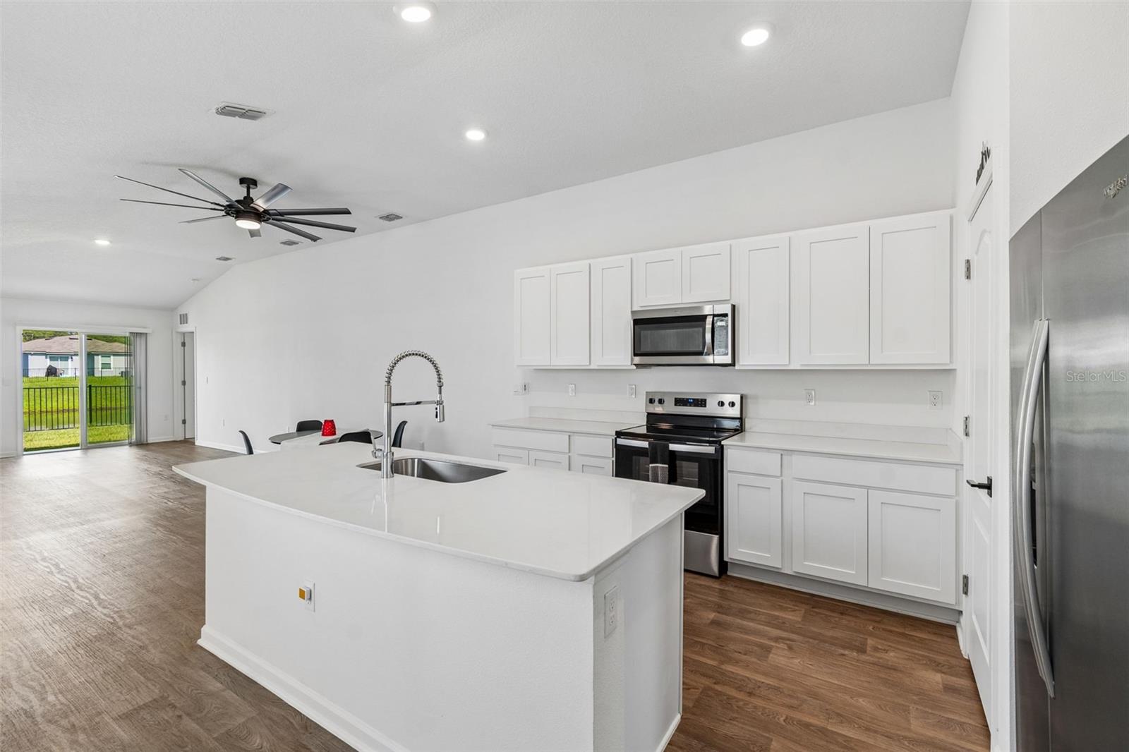 RAVENSWOOD VILLAGE - Residential