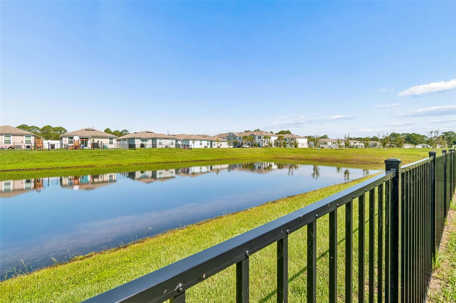 RAVENSWOOD VILLAGE - Residential
