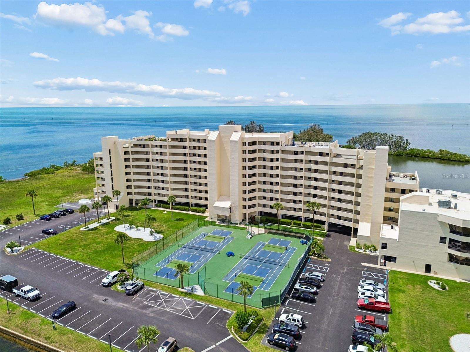 GULF ISLAND BEACH TENNIS - Residential
