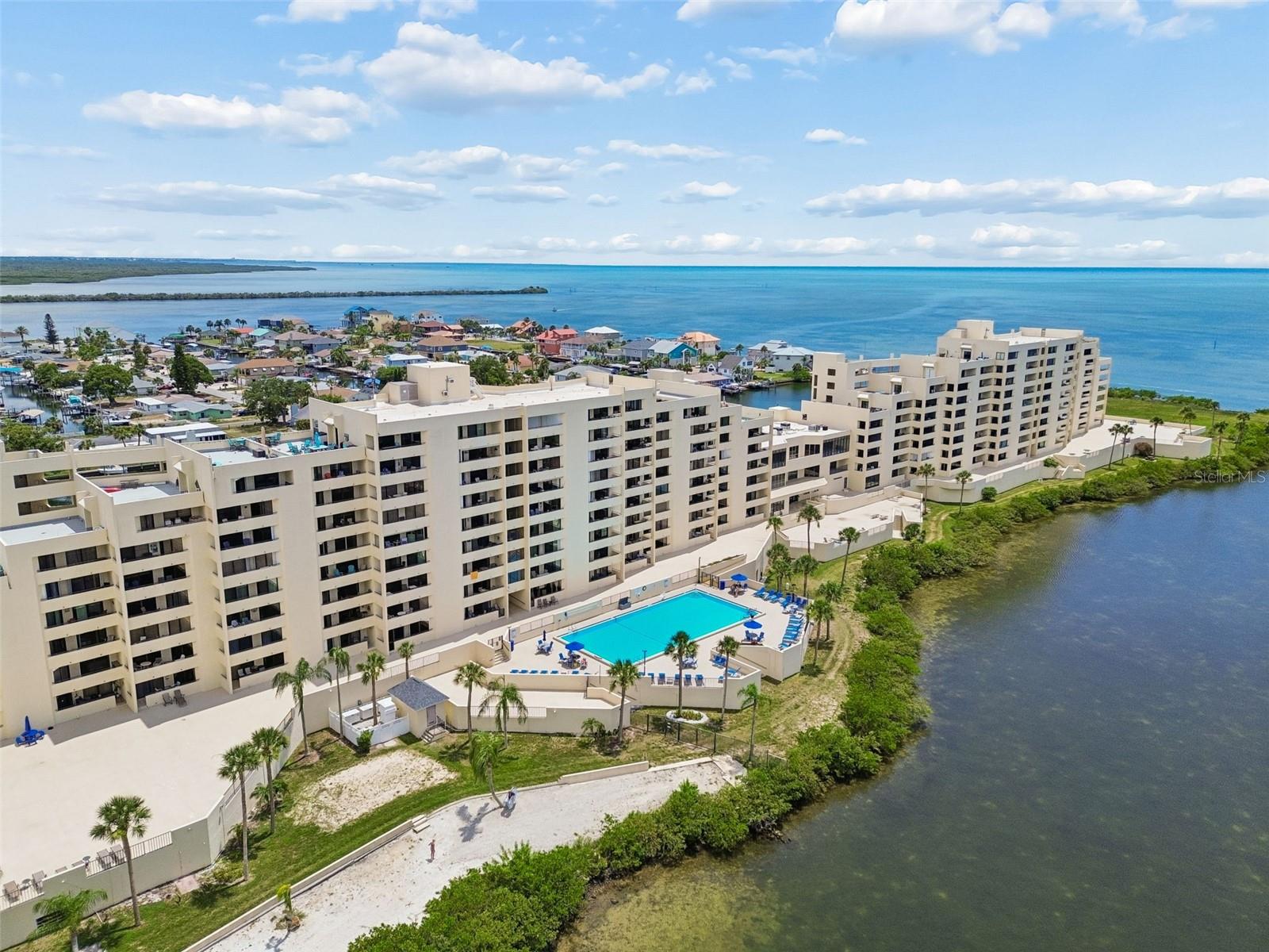 GULF ISLAND BEACH TENNIS - Residential