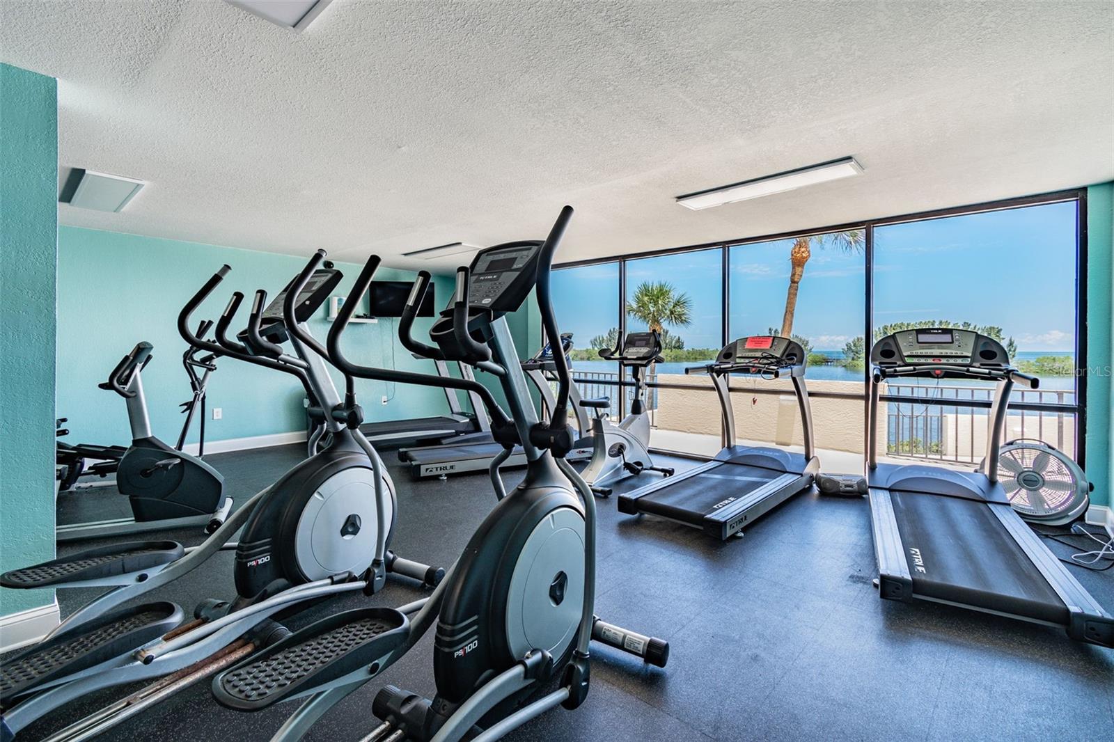GULF ISLAND BEACH TENNIS - Residential