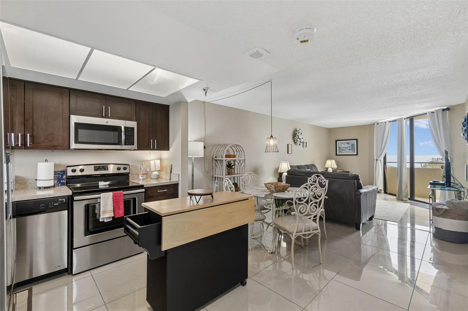 GULF ISLAND BEACH TENNIS - Residential