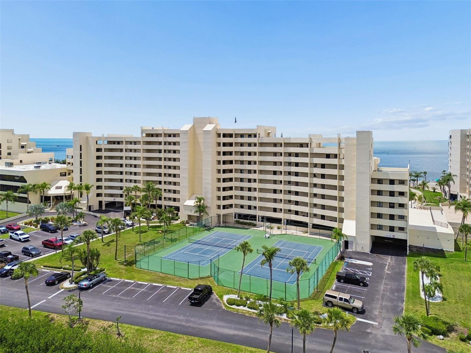 GULF ISLAND BEACH TENNIS - Residential