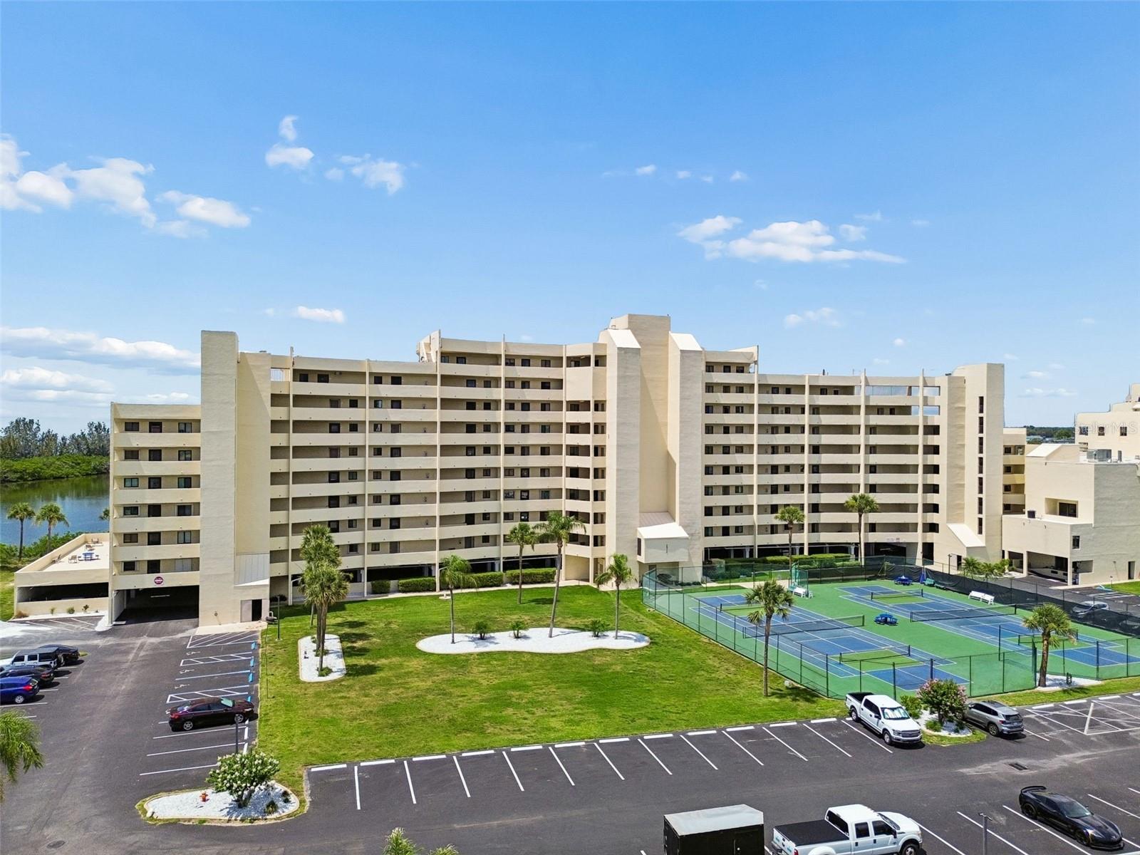 GULF ISLAND BEACH TENNIS - Residential