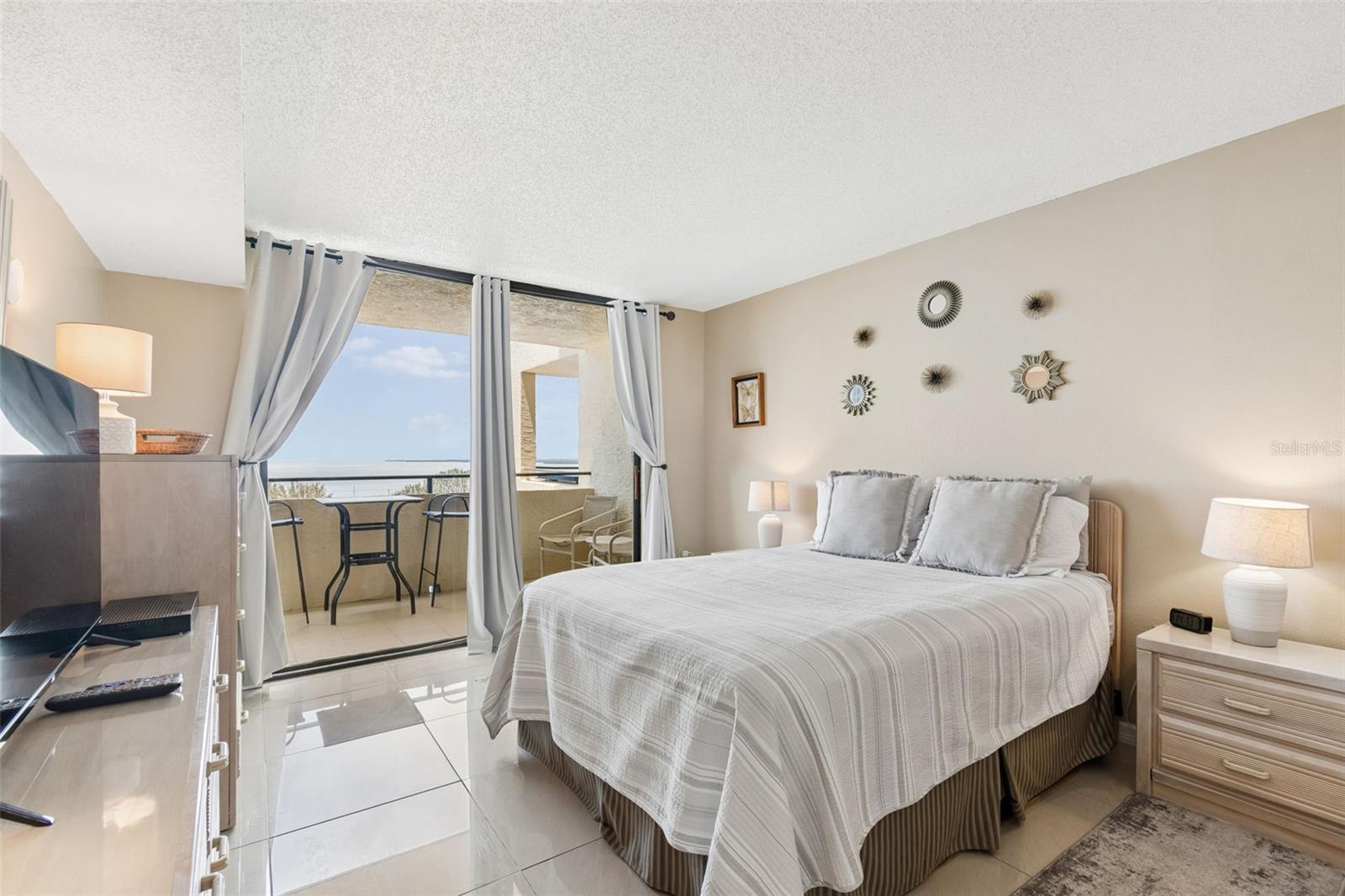 GULF ISLAND BEACH TENNIS - Residential