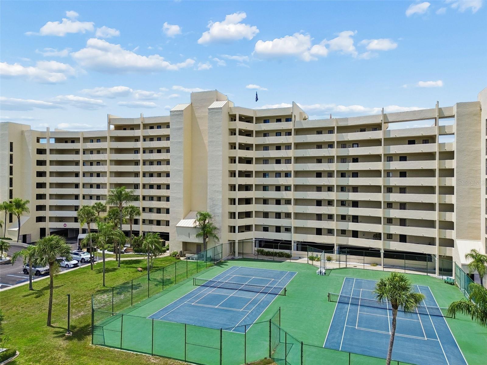 GULF ISLAND BEACH TENNIS - Residential