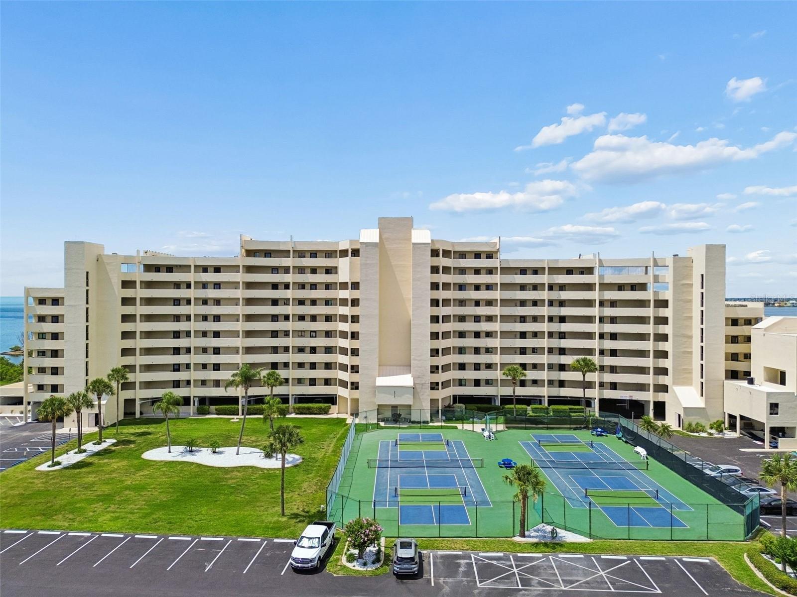 GULF ISLAND BEACH TENNIS - Residential