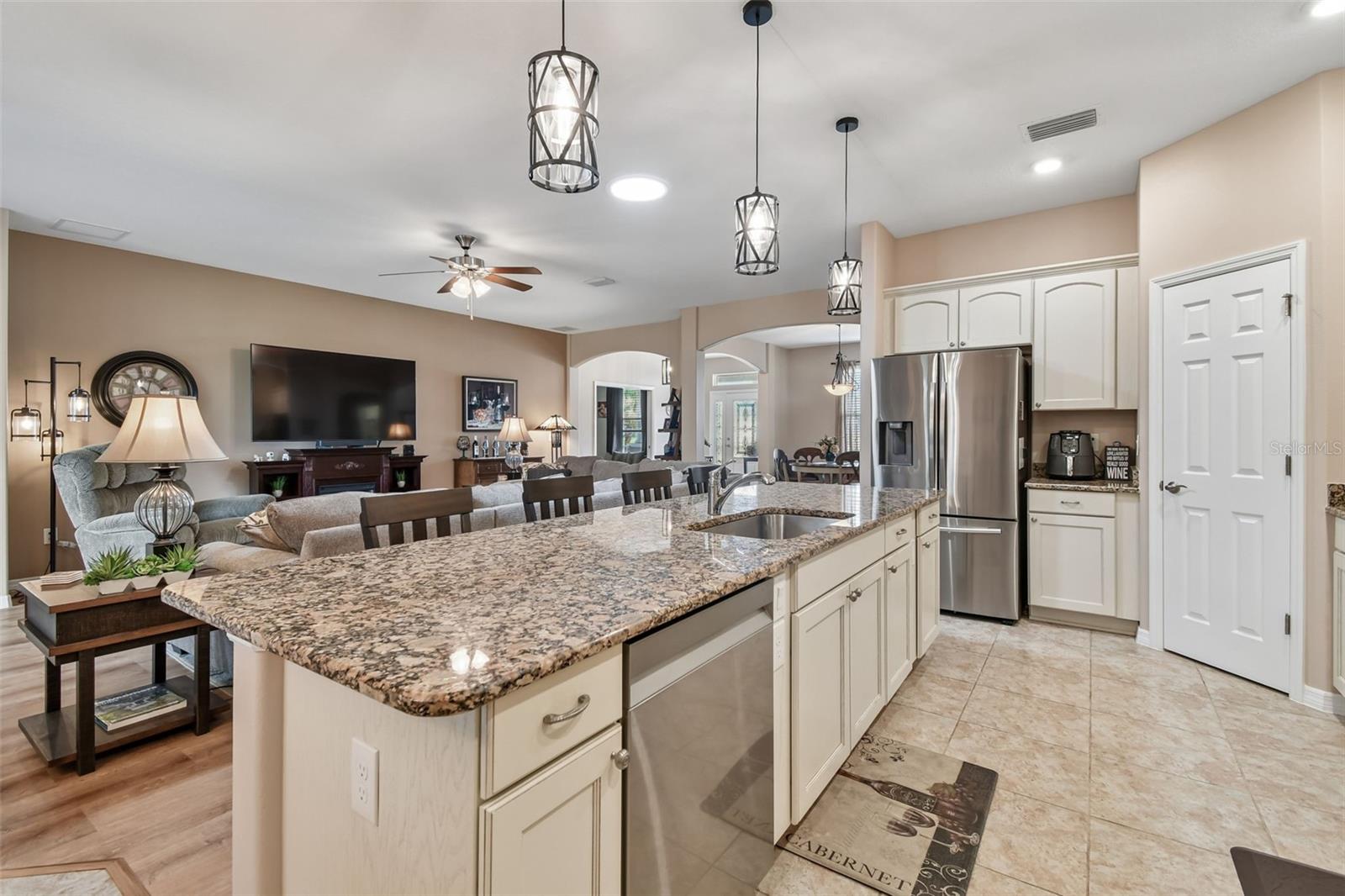 ARLINGTON RIDGE - Residential