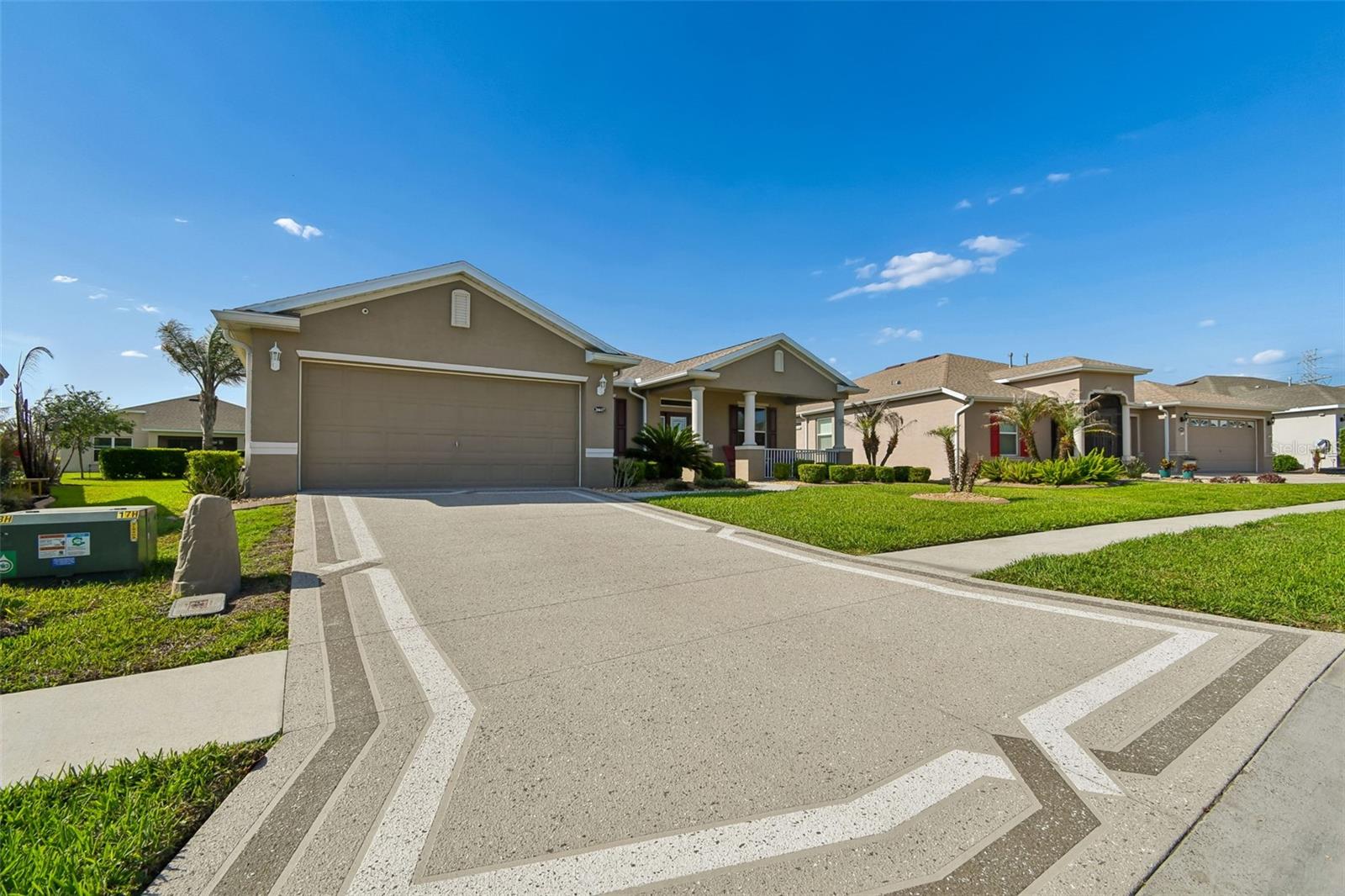 ARLINGTON RIDGE - Residential