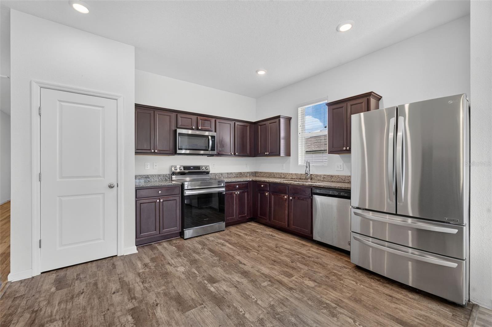 CHERRY LAKE LANDING - Residential