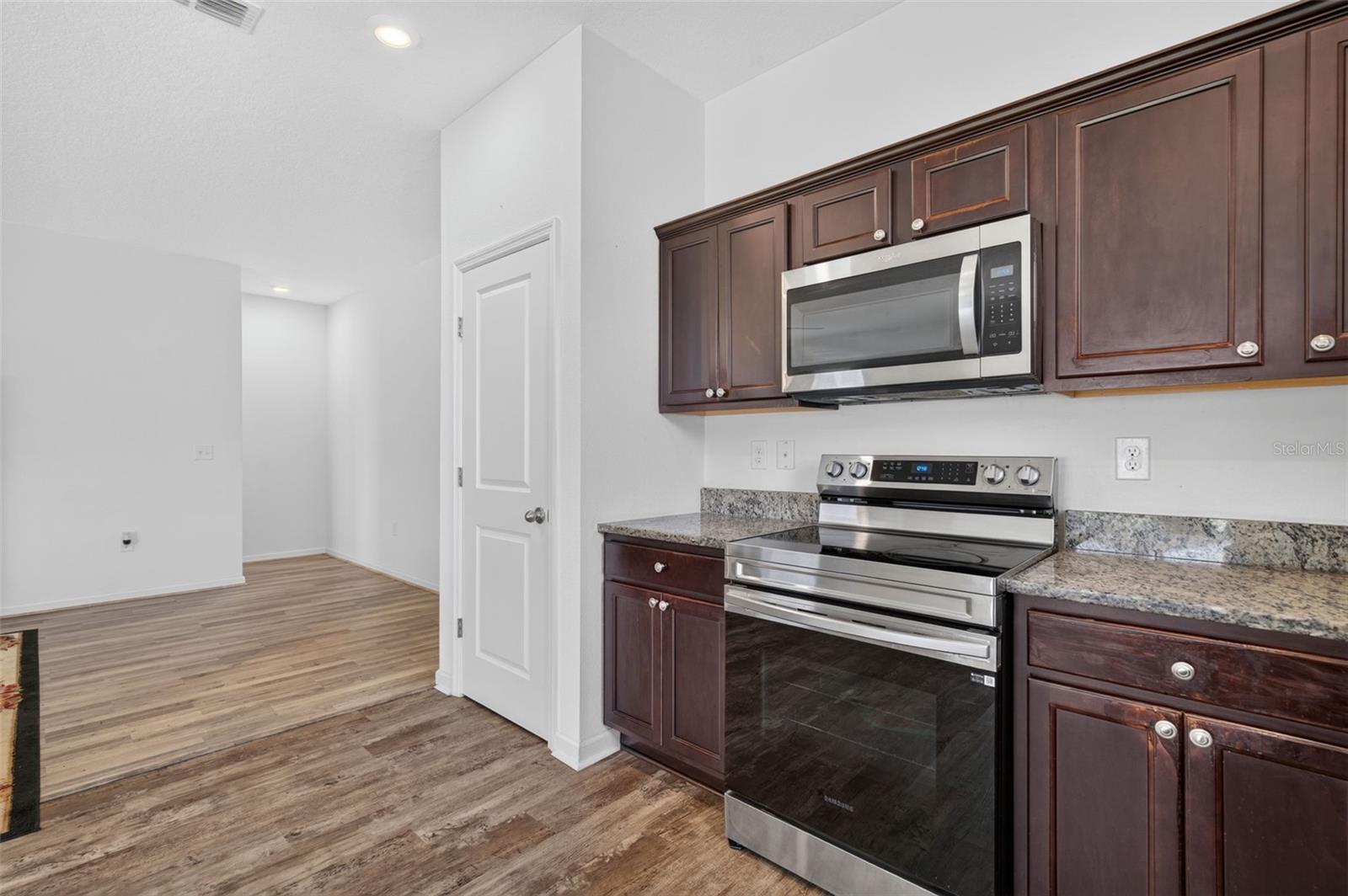 CHERRY LAKE LANDING - Residential