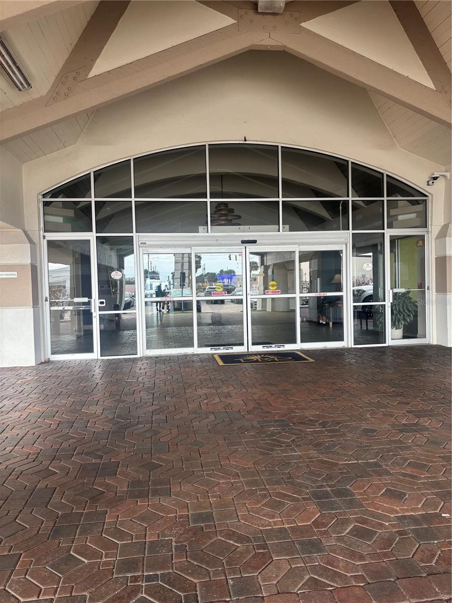 DAYTONA BEACH RESORT & CONFER - Residential