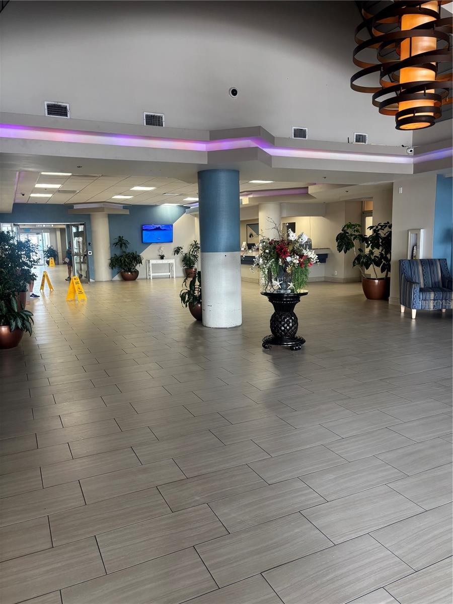 DAYTONA BEACH RESORT & CONFER - Residential