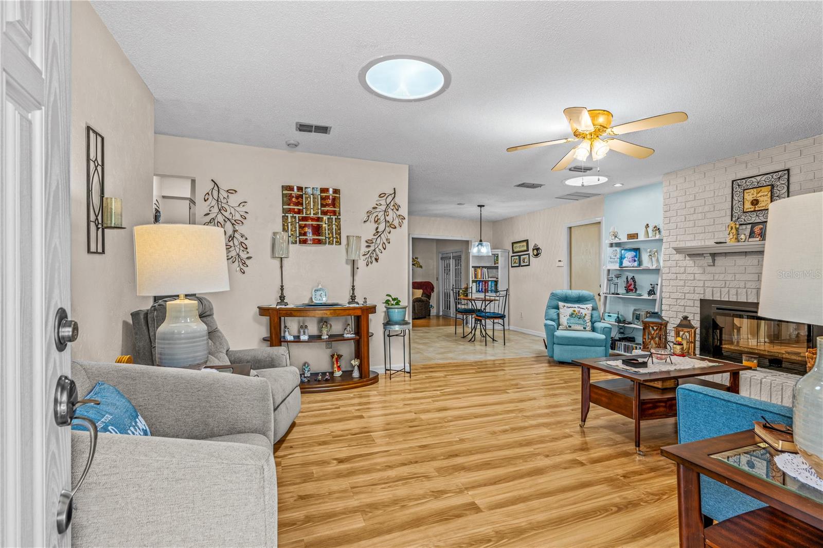 SPANISH MISSION HEIGHTS - Residential