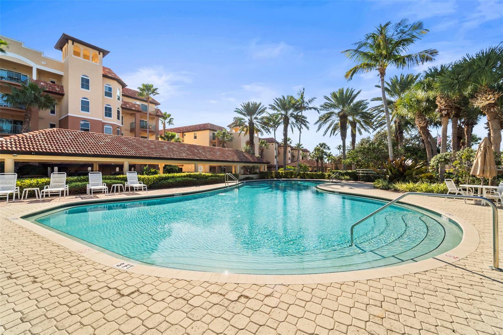 HIDDEN LAGOON AT ARROWHEAD POINT - Residential