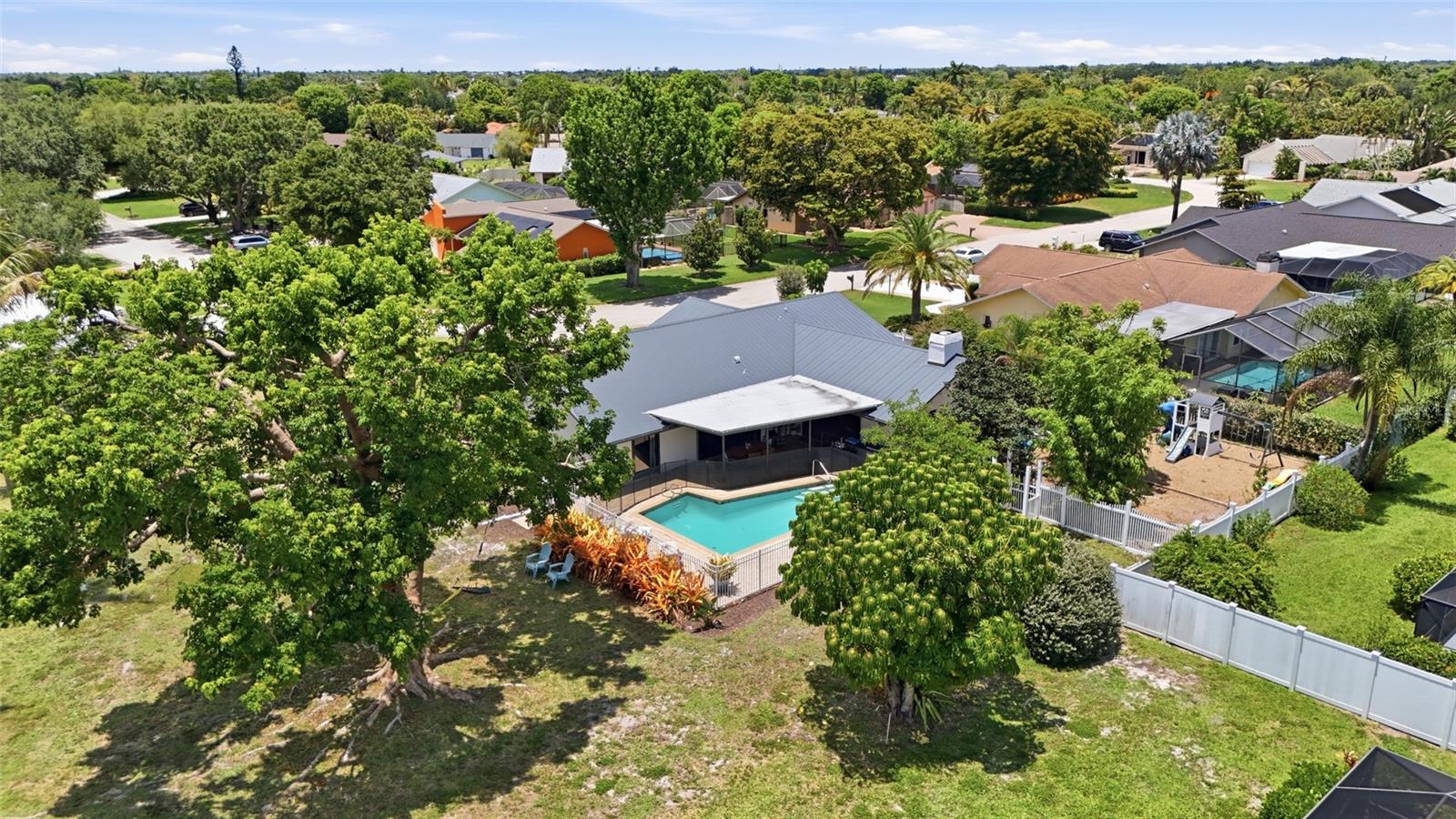 WHISKEY CREEK CLUB ESTATE - Residential