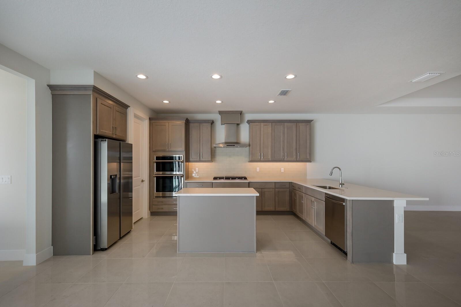 AQUA LAGOON TOWNHOMES - Residential