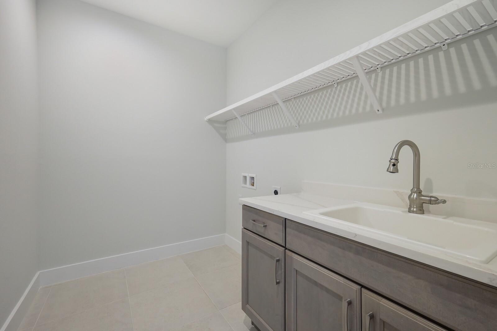 AQUA LAGOON TOWNHOMES - Residential