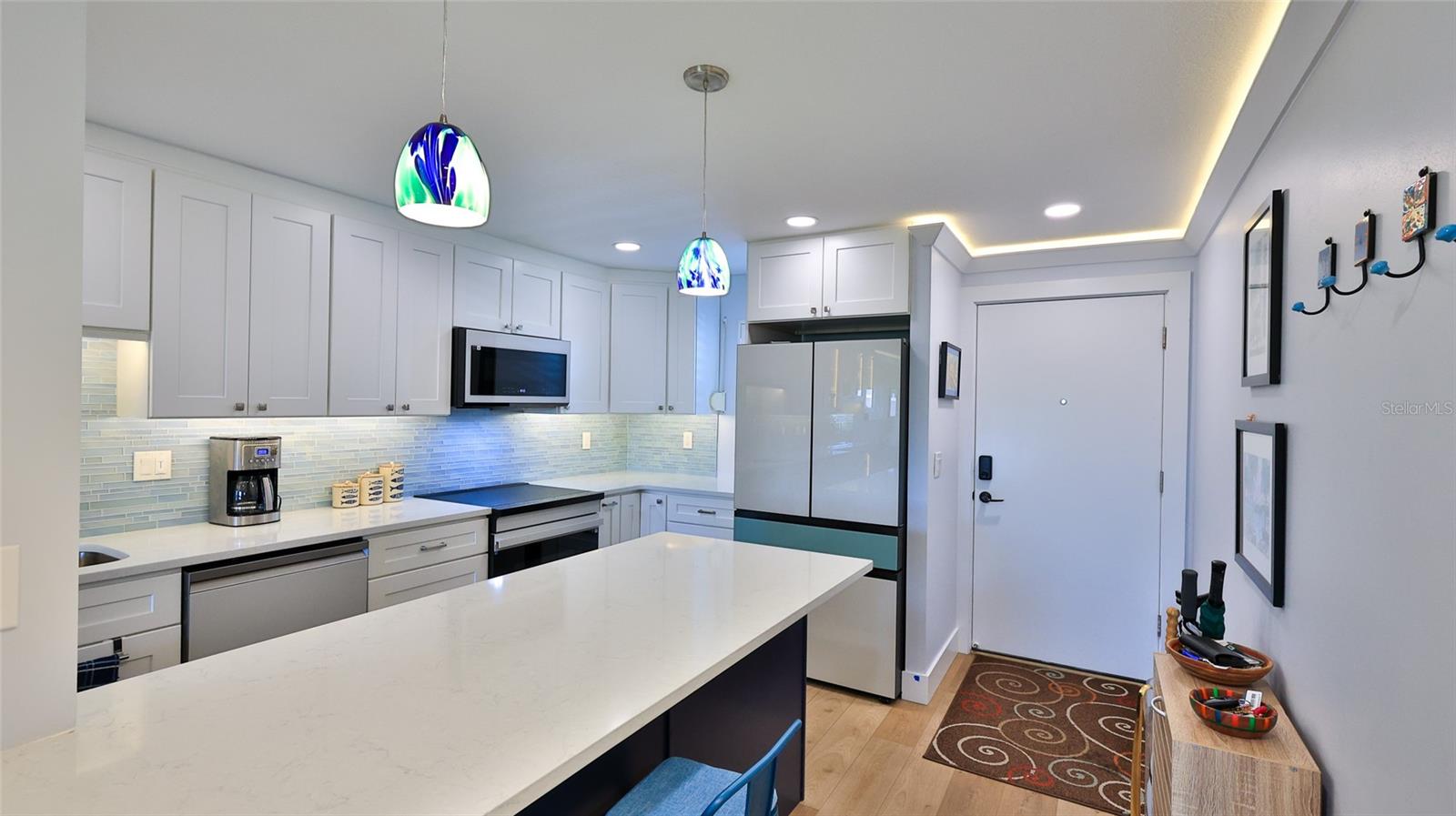 CAPTAINS QUARTERS - Residential