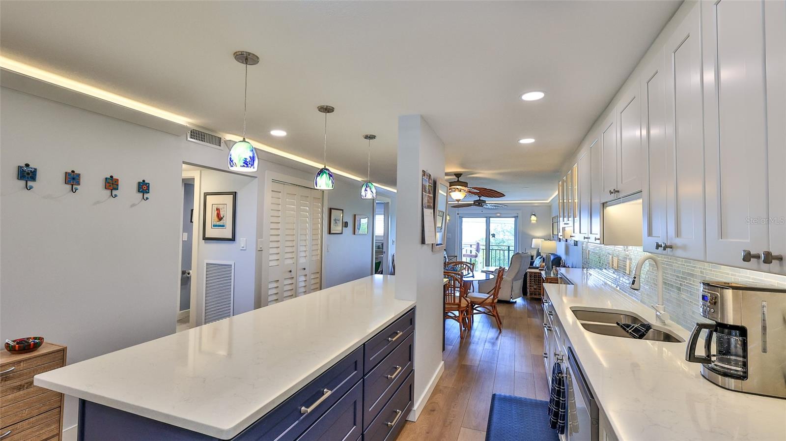 CAPTAINS QUARTERS - Residential