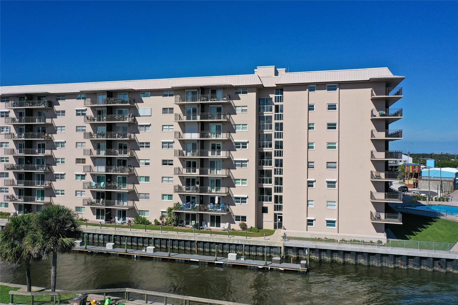 CAPTAINS QUARTERS - Residential