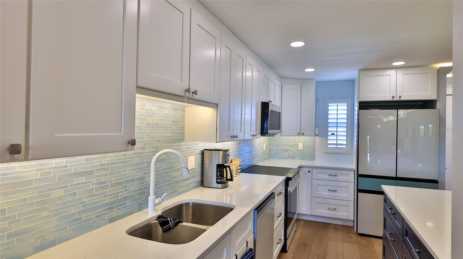 CAPTAINS QUARTERS - Residential