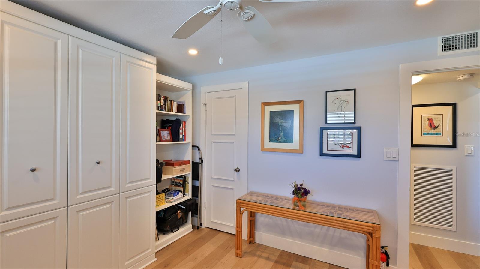 CAPTAINS QUARTERS - Residential
