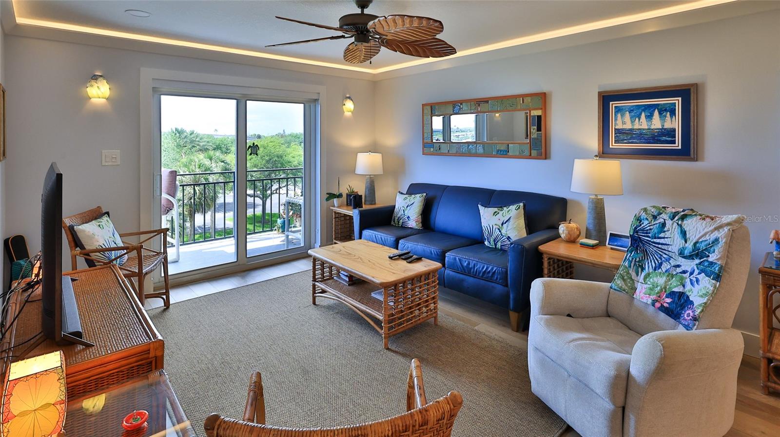 CAPTAINS QUARTERS - Residential