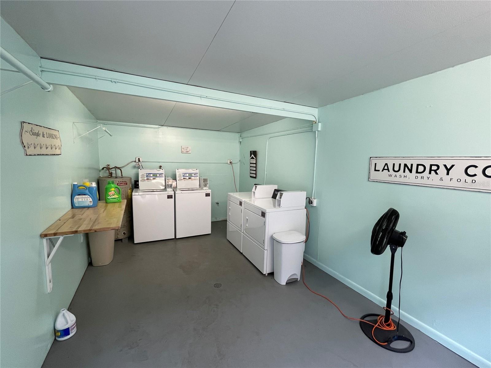 DE LEON PARK - Residential Lease