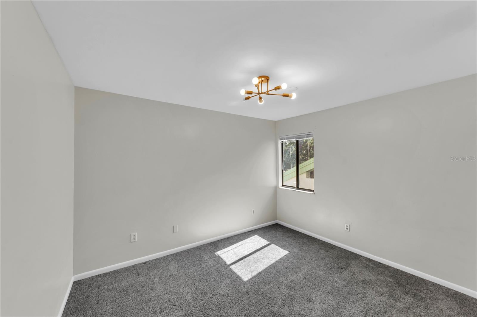 CARROLLWOOD VILLAGE PINE LAKE - Residential Lease