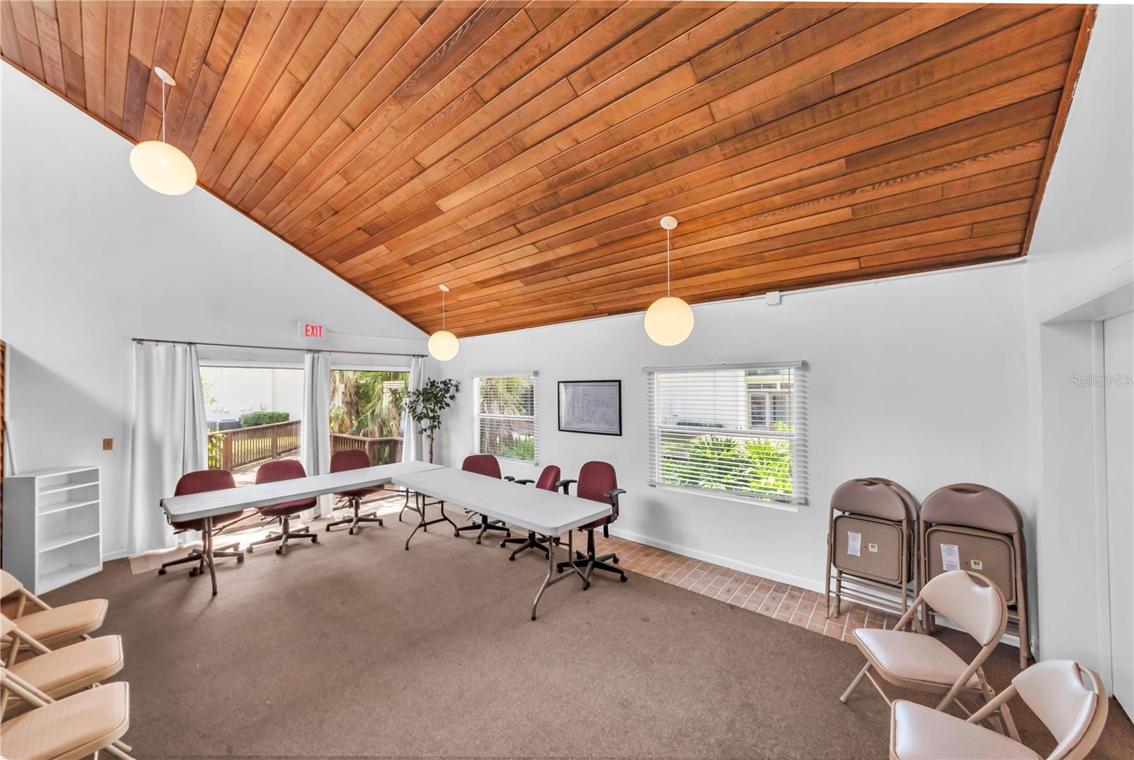 CARROLLWOOD VILLAGE PINE LAKE - Residential Lease