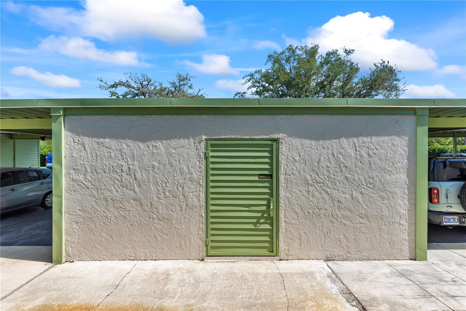 CARROLLWOOD VILLAGE PINE LAKE - Residential Lease