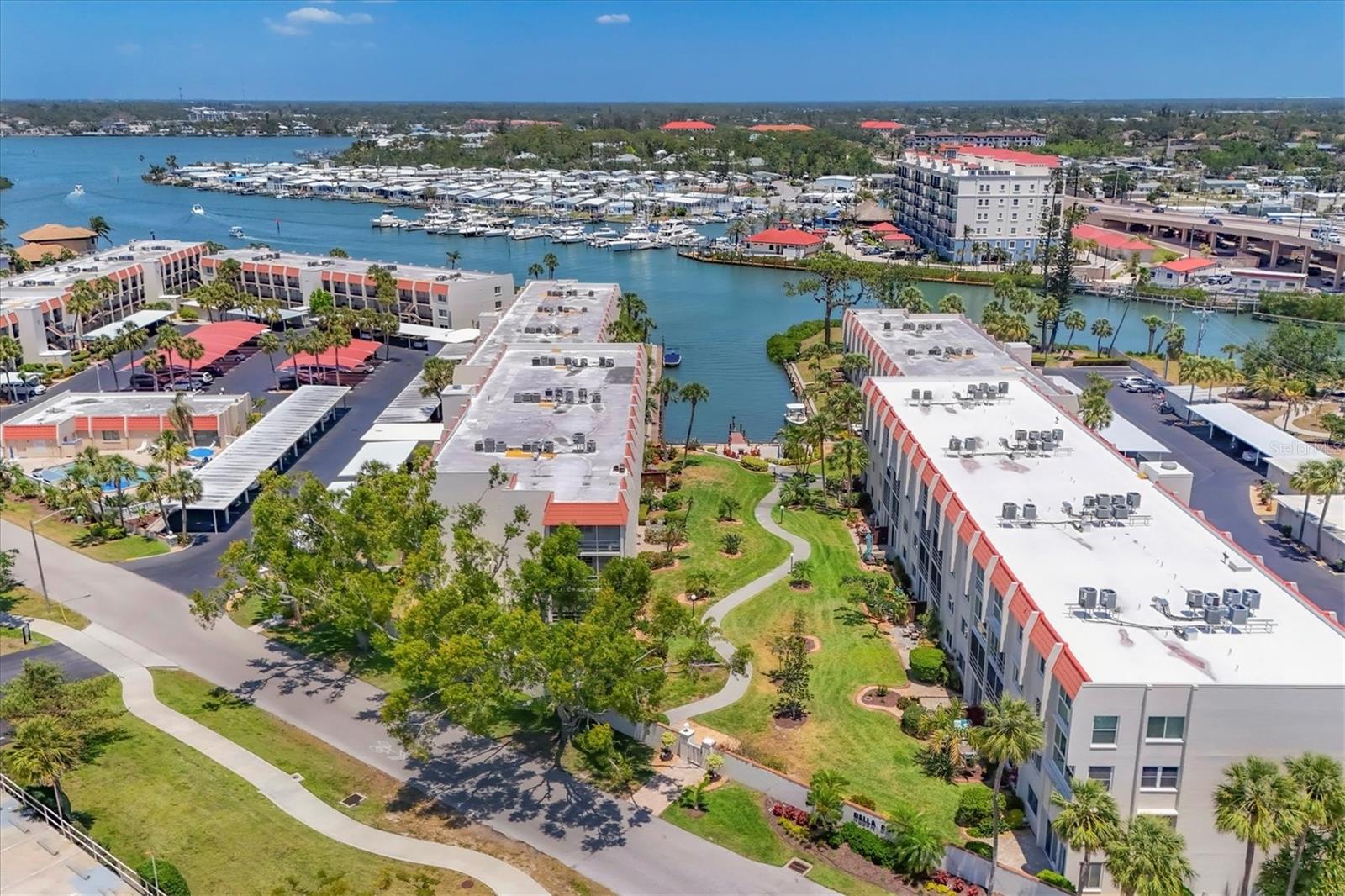 BELLA COSTA II - Residential
