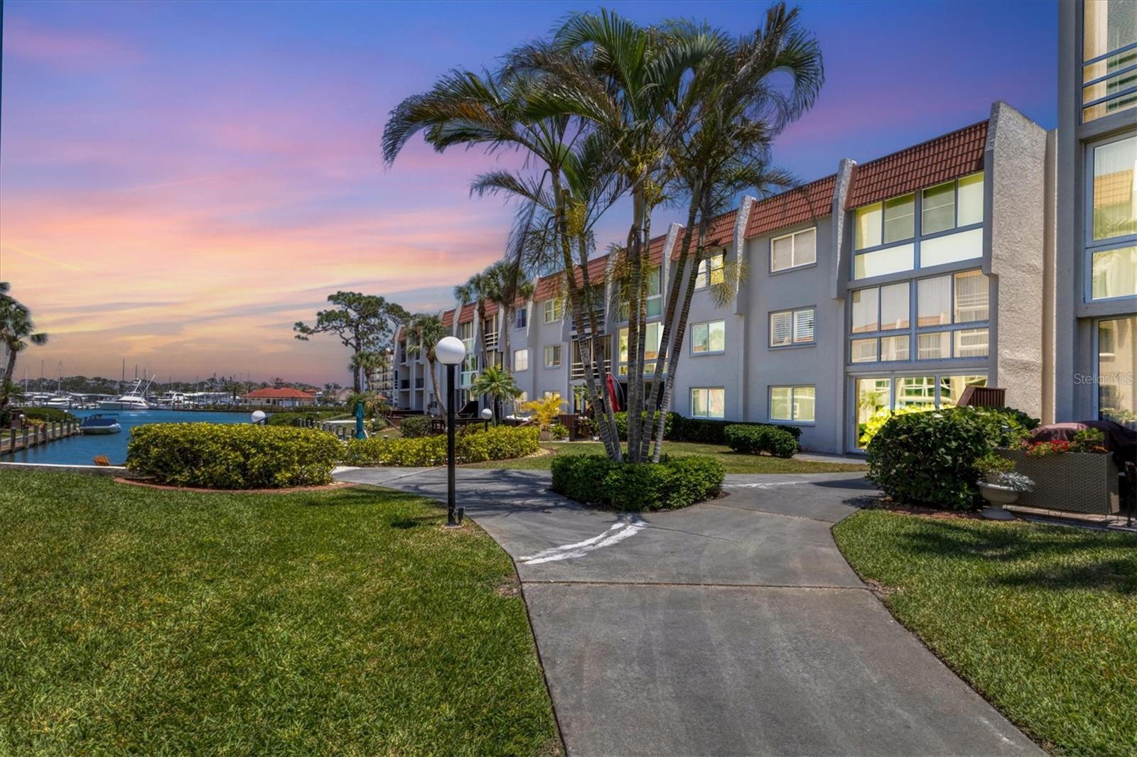 BELLA COSTA II - Residential