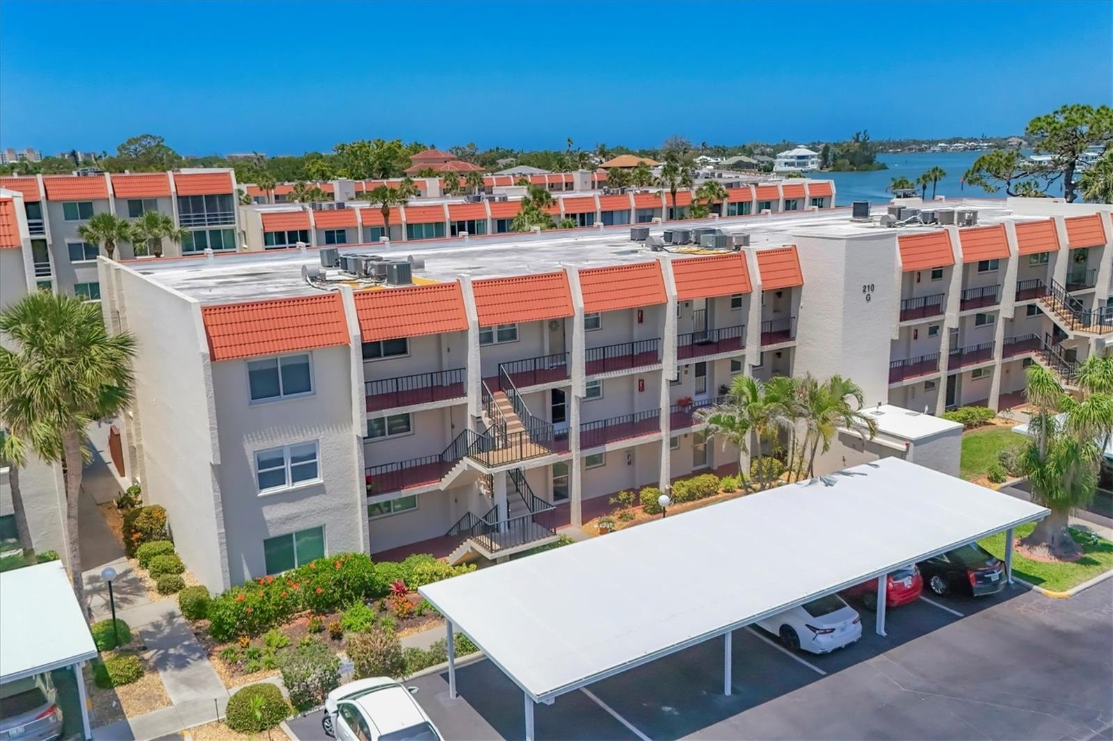 BELLA COSTA II - Residential