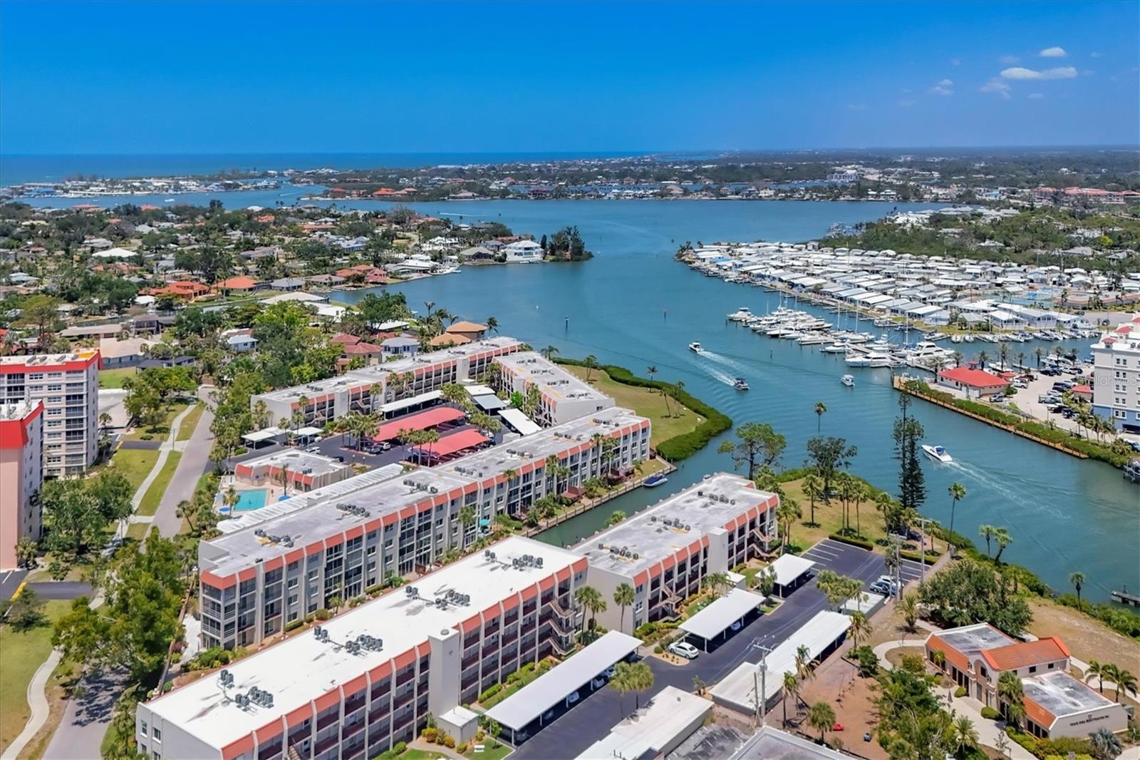 BELLA COSTA II - Residential