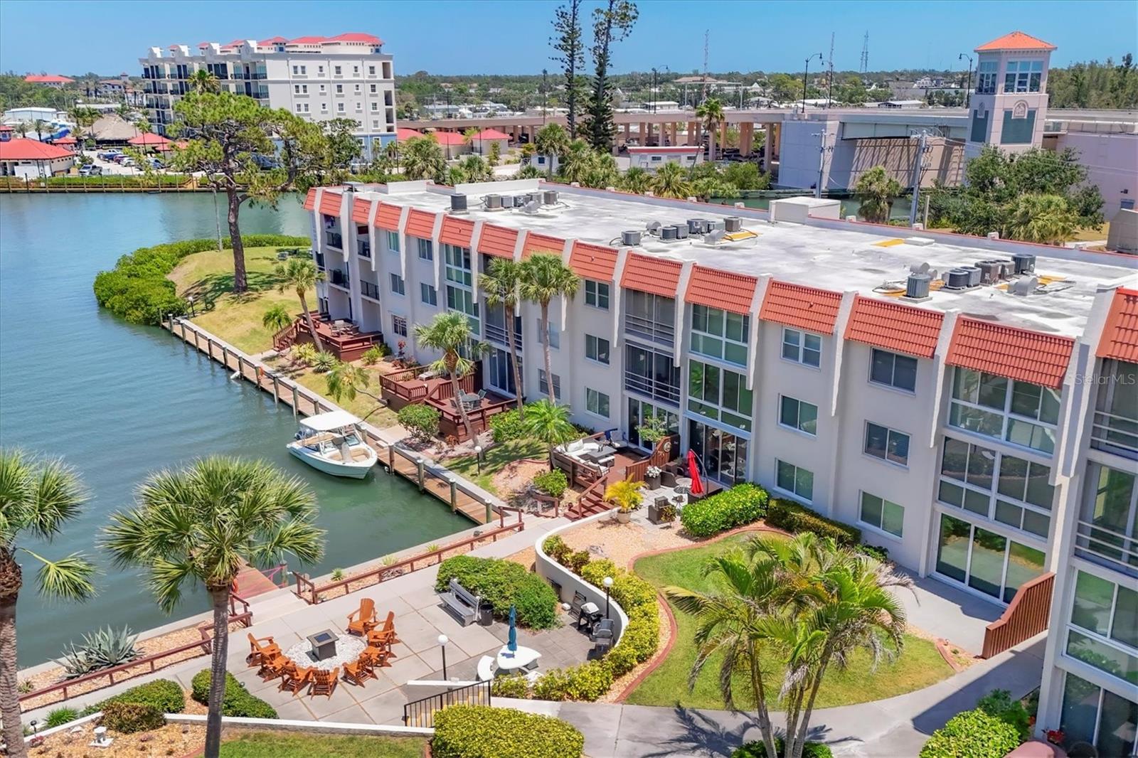 BELLA COSTA II - Residential