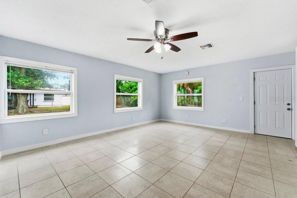 MEADOW LAWN 14TH ADD - Residential